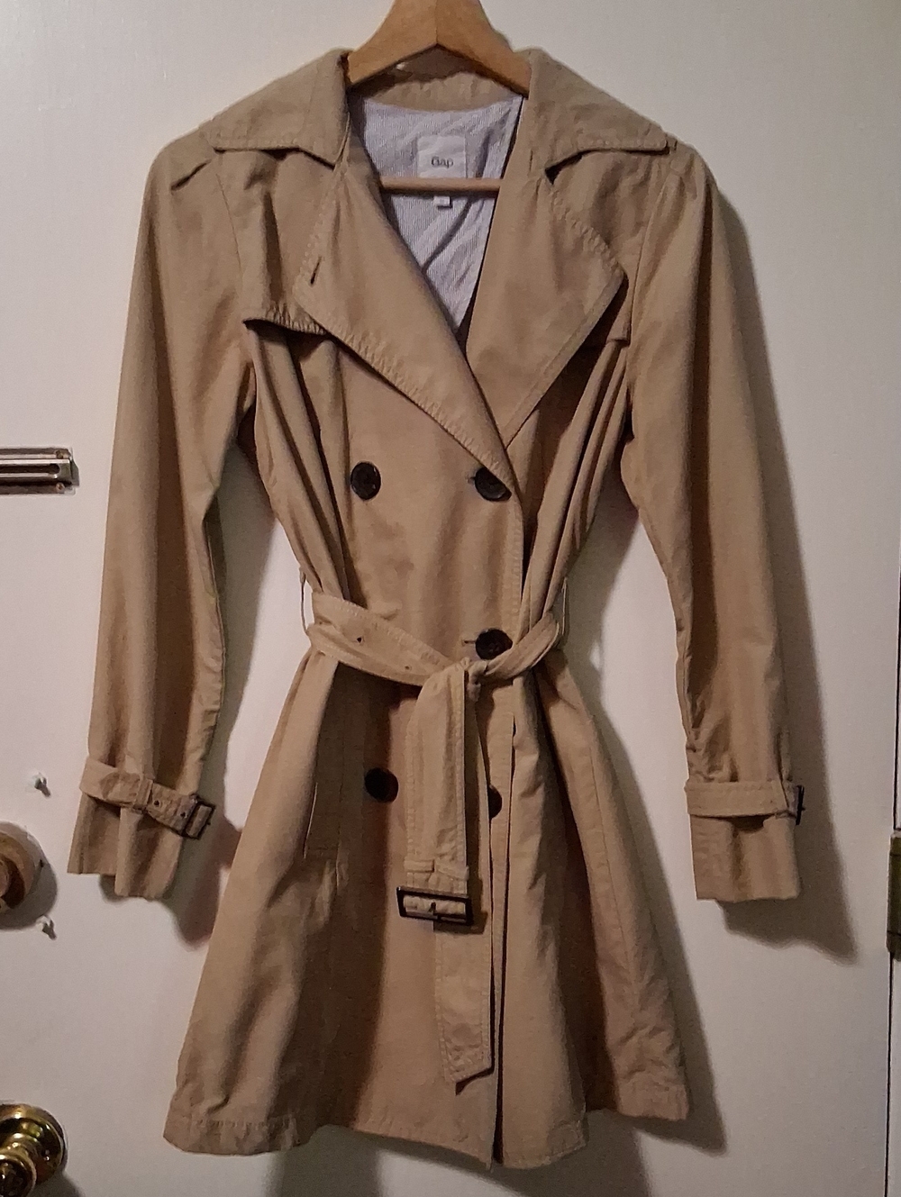 GAP Women's Khaki Trench Coat - Classic Double-Breasted Belted Jacket